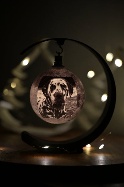 Personalisierte Weihnachtskugel mit Mondstruktur